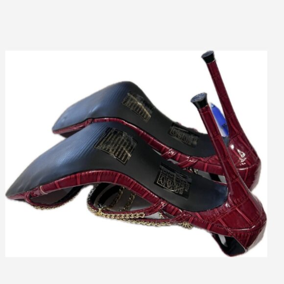 Fashion Nova Heels Stiletto Women's Size 6 Red Faux Croc Chains 4.5" Heel Buckle - Picture 3 of 8